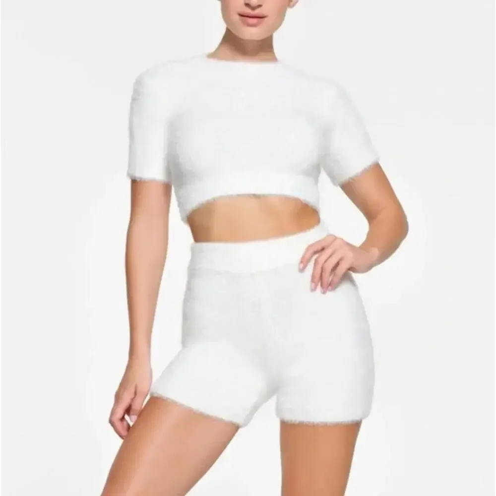 NWT SKIMS Feathery Intimates Hot Short Marble White Size M